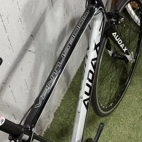 BICICLETA AUDAX VENTUS 3000 CARBON SHIMANO 105 22V PTO/GRAF 