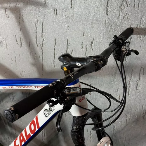 BICICLETA CALOI CARBON TEAM XTR 22V BRANCA/AZUL TAM L