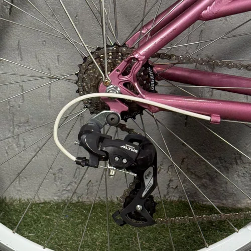 BICICLETA DAWA URBANA  ARO 29 SHIMANO 21V ALUM BRANCA/ROSA
