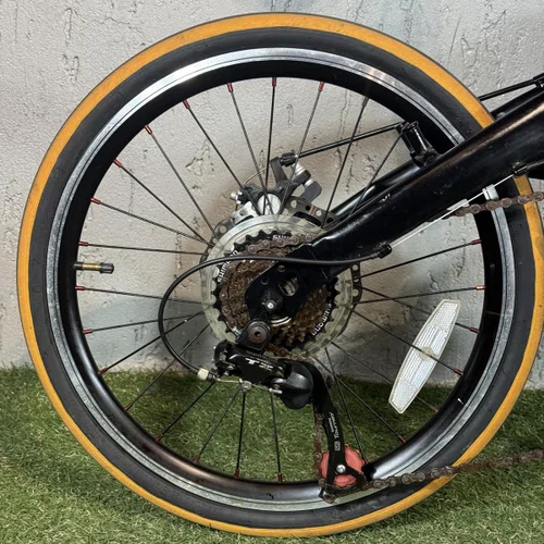 BICICLETA DOBRAVEL TWO DOGS PLIAGE ARO 20 SHIMANO 7V  PRETA 