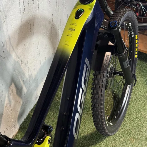 BICICLETA ELETRICA OGGI POTENZA SPORT CARBON AZL/AMR TAM L