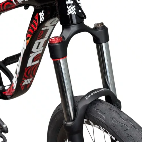 BICICLETA HUPI NAJA 2026 PRETA/VERMELHA ARO 26 WHEELING/GRAU