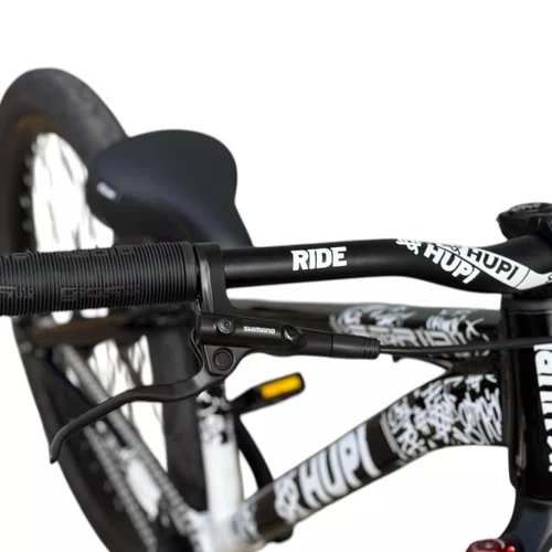BICICLETA HUPI STRIP 2026 PRETA/BRANCA ARO 26 WHEELING/GRAU 