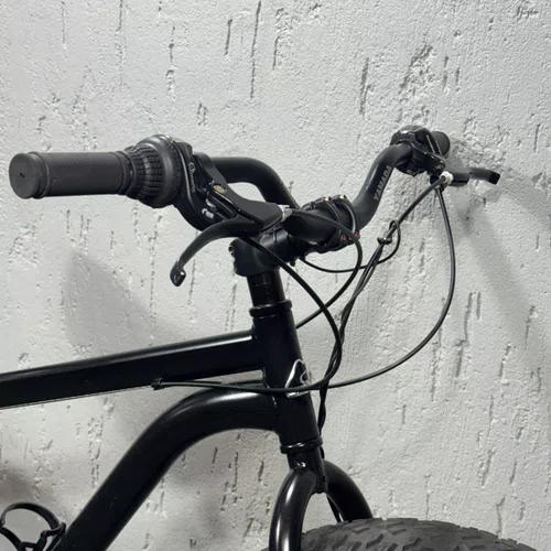 BICICLETA OZARK TRAIL FAT TIRE ARO 26 SHIMANO TOURNEY 21V 