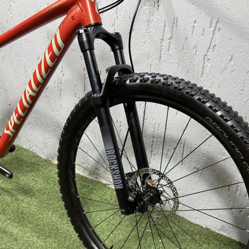 BICICLETA SPECIALIZED ROCKHOPPER ELITE 2021 10V VRM/VD TAM L
