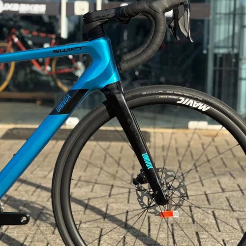 BICICLETA SPEED CARBONO SWIFT UNIVOX COMP DISC 2025 AZUL/PRE
