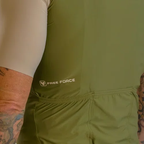 CAMISA C. MASCULINA FREE FORCE ENDURANCE RACEFIT VERDE