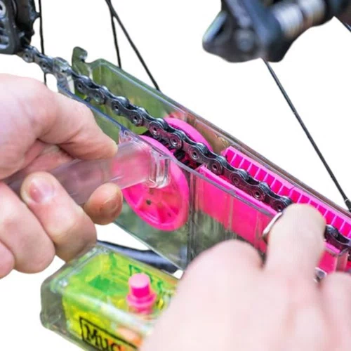 KIT LIMPEZA DE CORRENTE BICICLETA MUC-OFF X3 DIRTY CHAIN MAC
