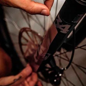 ADESIVO GARFO/SUSPENSÃO NOMAD TRANSPARENTE