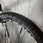 BICICLETA CALOI CARBON TEAM XTR 22V BRANCA/AZUL TAM L