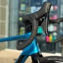 BICICLETA SPEED CARBONO SWIFT UNIVOX COMP DISC 2025 AZUL/PRE