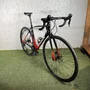 BICICLETA SPEED OGGI CARBON SHIMANO 105 22V PRETA/VERM TAM M