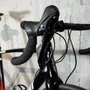 BICICLETA SPEED OGGI CARBON SHIMANO 105 22V PRETA/VERM TAM M